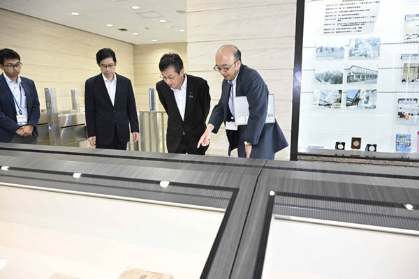 防衛研究所の視察