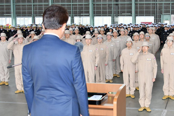 第５３次派遣海賊対処行動航空隊出国行事への出席
