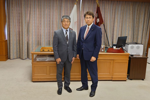 防衛省全国情報施設協議会からの表敬