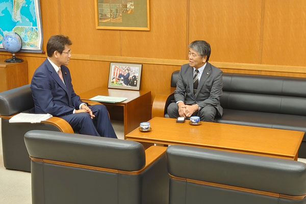 防衛省全国情報施設協議会からの表敬