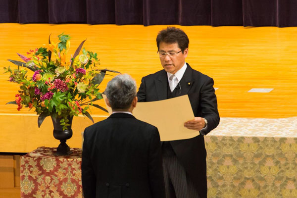 令和５年秋の叙勲勲章伝達式