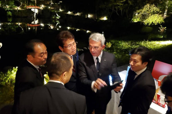 イタリア三軍記念日レセプションへの出席