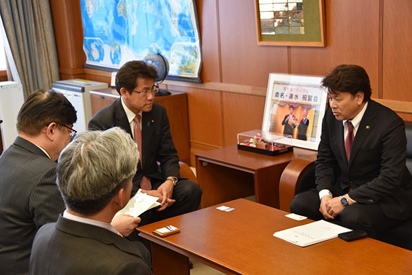 香川県坂出市長からの要請