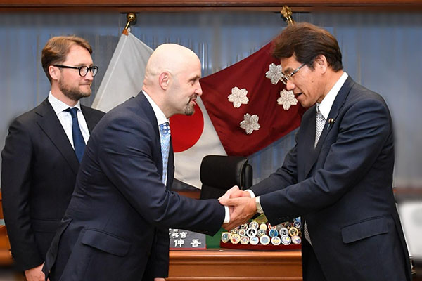 NATO戦略的コミュニケーション所長による三宅政務官表敬