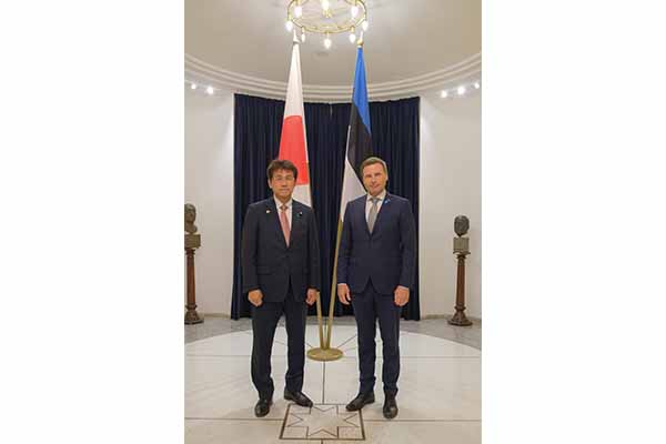 エストニア プフクル国防大臣への表敬