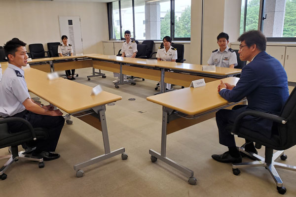 防衛大学校の視察