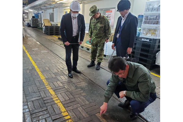 部隊視察