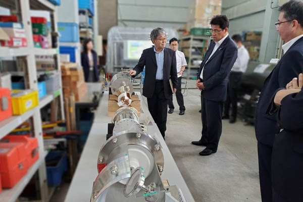 防衛装備庁陸上装備研究所の視察