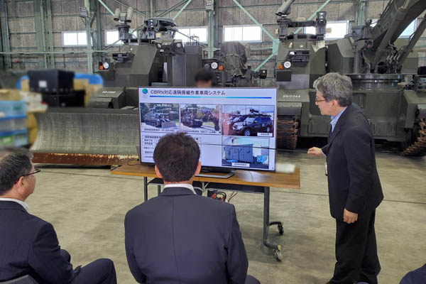 防衛装備庁陸上装備研究所の視察