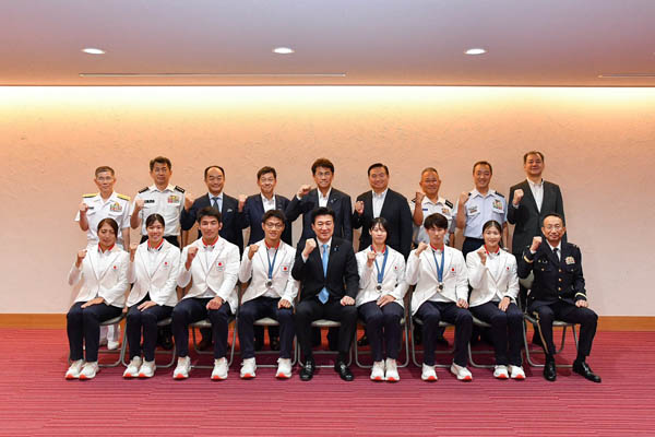 パリオリンピック選手による帰国報告