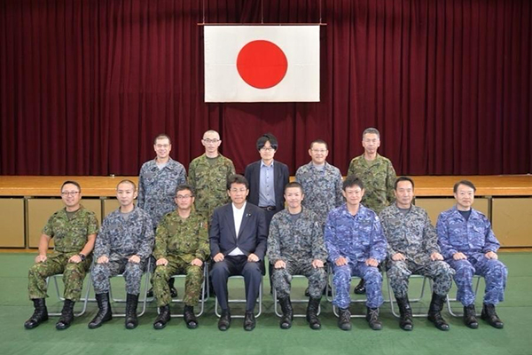 部隊視察