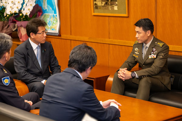 シンガポール陸軍司令官による三宅政務官表敬