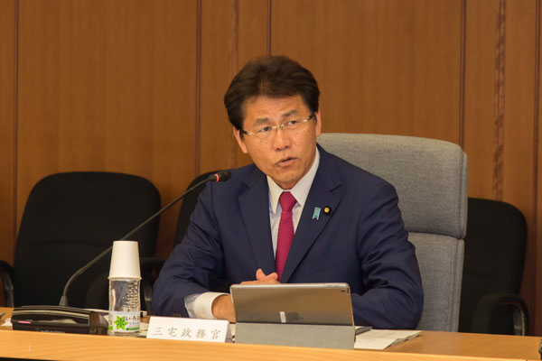 防衛力の抜本的強化に関する有識者会議への出席