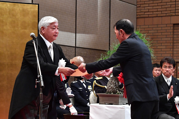 防衛大臣感謝状贈呈式への出席