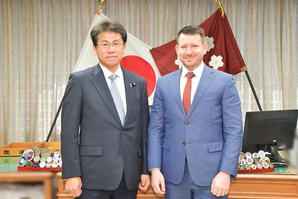 エストニア外務省外務次官による三宅政務官への表敬