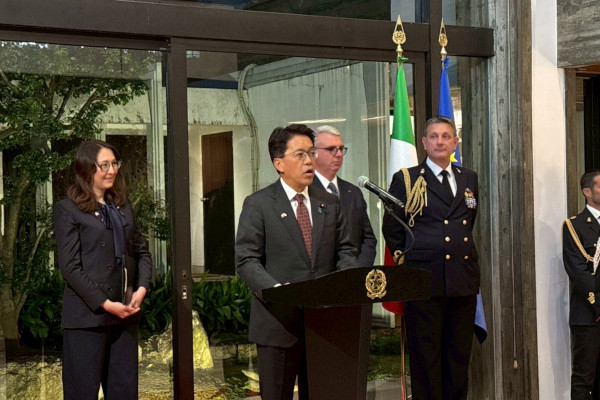 イタリア三軍記念日レセプションへの出席