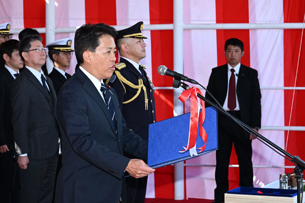 輸送艦（ＬＣＵ）命名式・進水式への出席