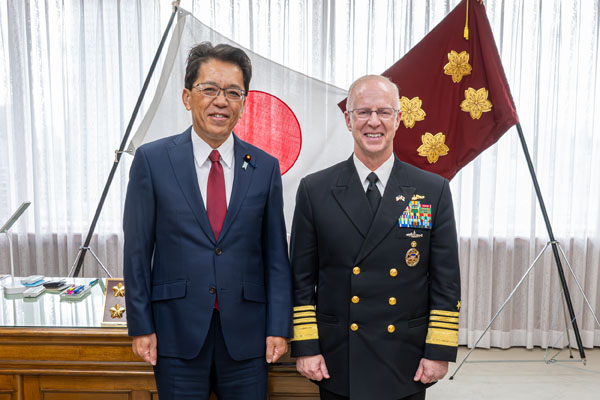 コードル米海軍作戦部長の宮﨑副大臣表敬