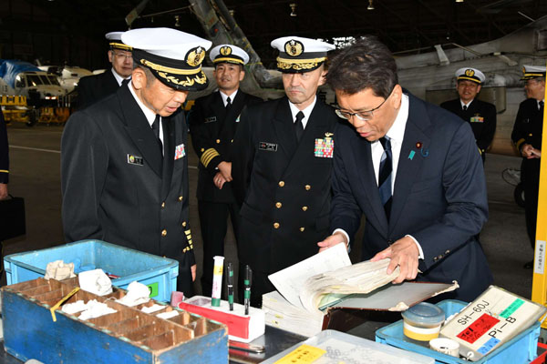 海上自衛隊大村航空基地視察