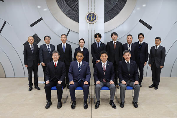 防衛装備庁艦艇装備研究所の視察