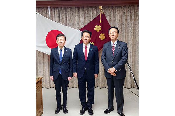 青森県青森市長からの表敬