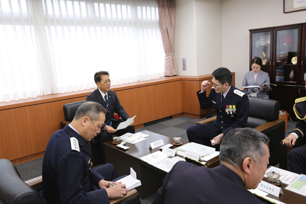 自衛隊高級課程合同卒業式出席