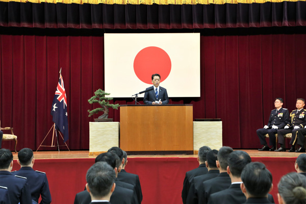 自衛隊高級課程合同卒業式出席