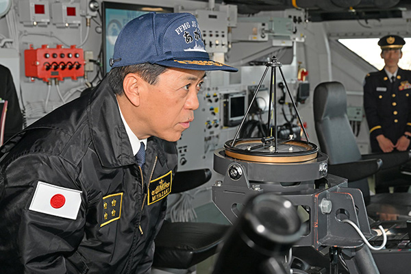 海上自衛隊新潟地区視察