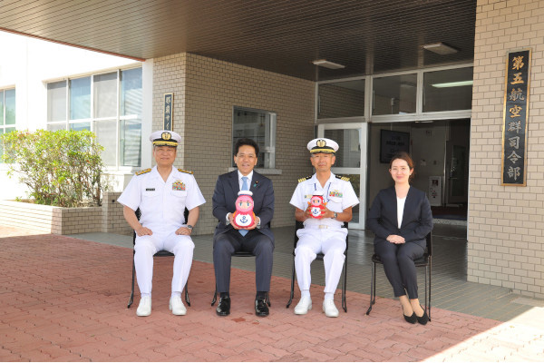 那覇基地視察