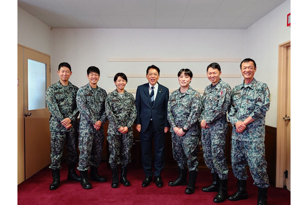 府中基地視察