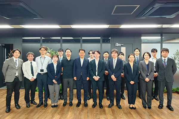 企業視察