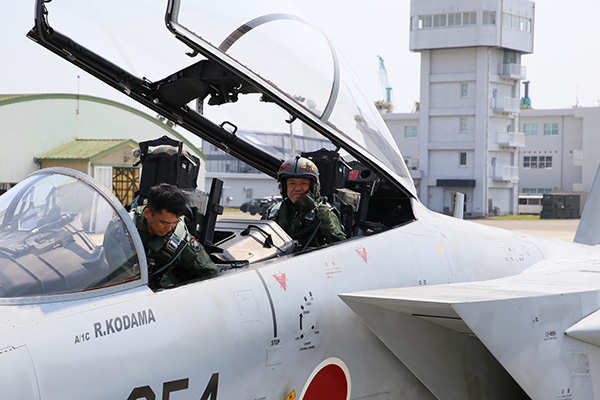 新田原基地視察