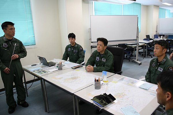 新田原基地視察
