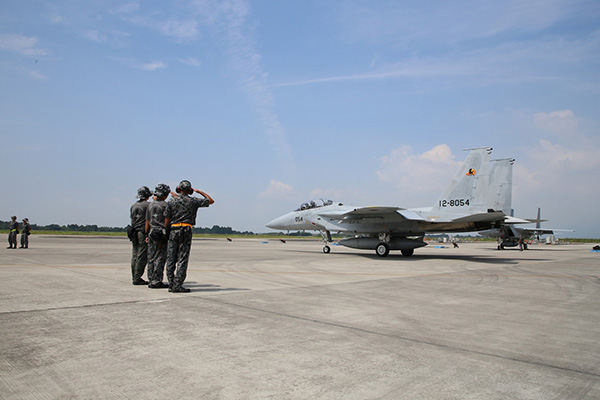 新田原基地視察