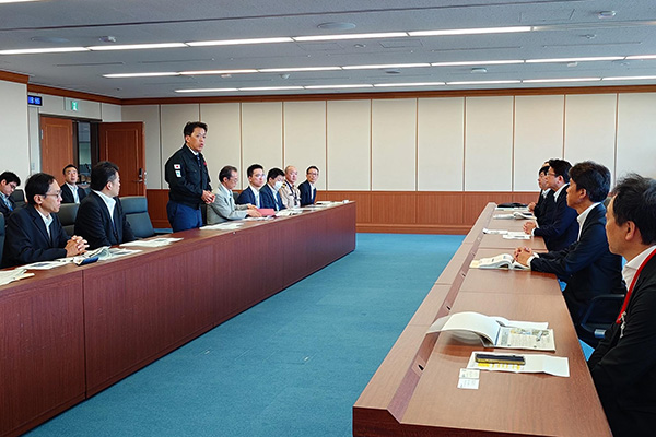 長崎県佐世保市長及び同市議会議長等からの表敬