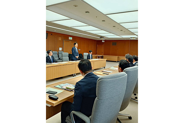 千歳市における自衛隊の体制強化を求める期成会等からの要請