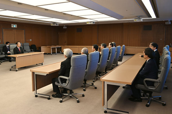 防衛省全国情報施設協議会からの表敬