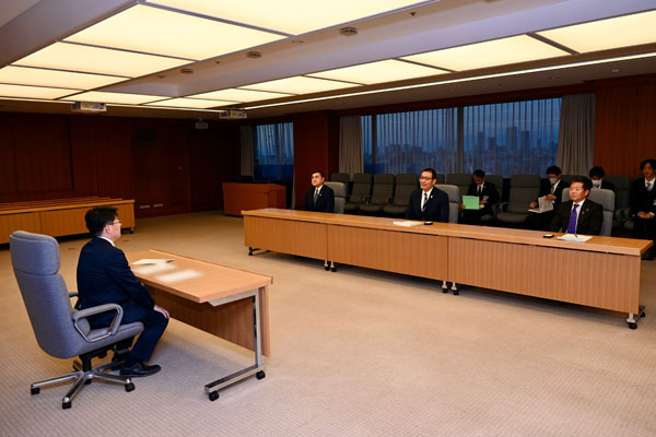 神奈川県横浜市会基地対策特別委員会からの要請