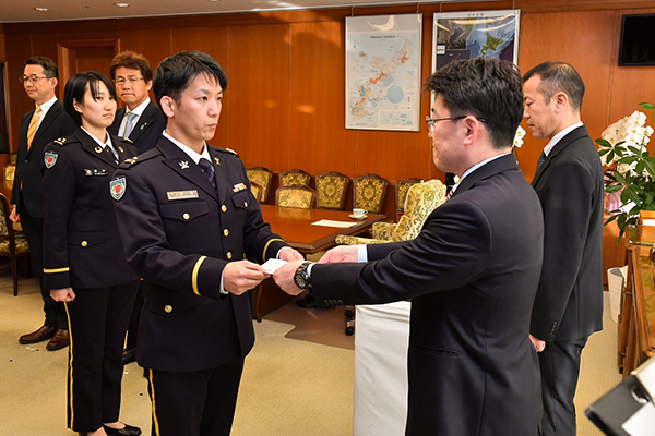 辞令交付