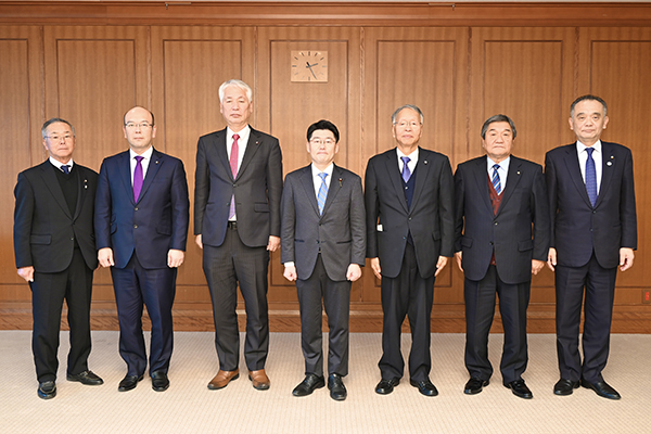 佐賀県佐賀市議会（緑楠自民）からの表敬