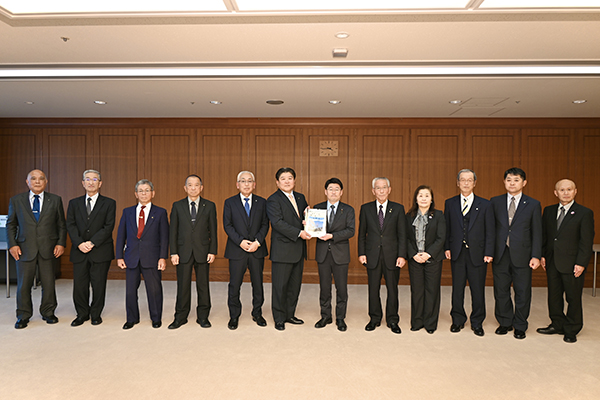陸上自衛隊第２４普通科連隊・えびの駐屯地存続期成同盟会からの要請