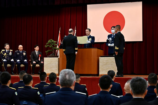 自衛隊高級課程合同卒業式