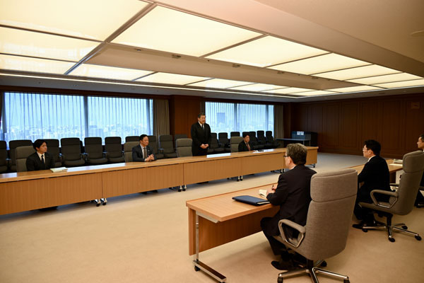 北海道札幌市議会自由民主党議員会からの要請