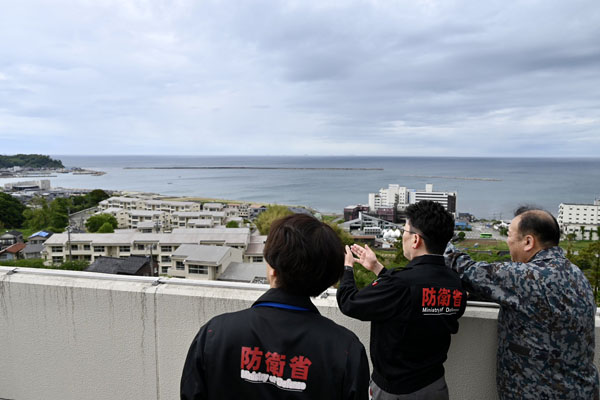 能登半島地震災害派遣部隊の視察