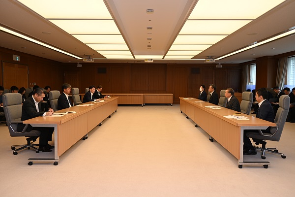 長崎県知事及び同県議会議長からの要請