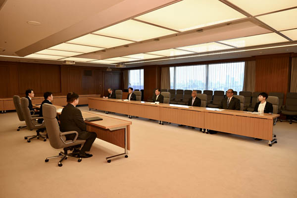 佐賀県吉野ヶ里町長及び同町議会議長等からの要請