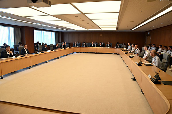 人的基盤の抜本的強化に関する検討委員会の開催