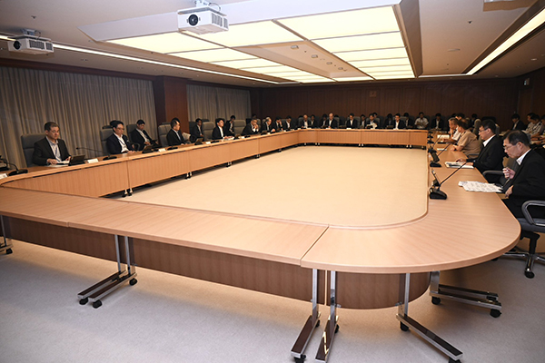 第３回人的基盤の抜本的強化に関する検討委員会の開催
