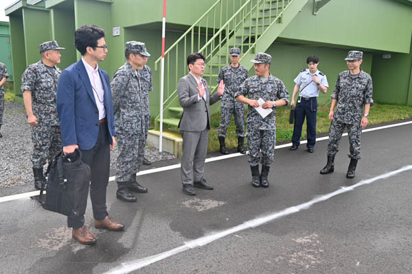 部隊視察