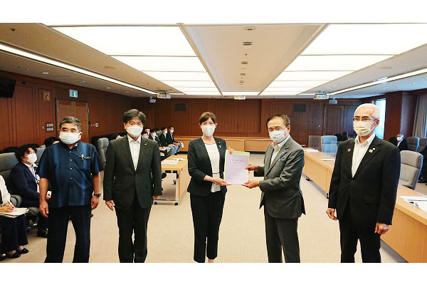 渉外関係主要都道府県知事連絡協議会（渉外知事会）からの要請